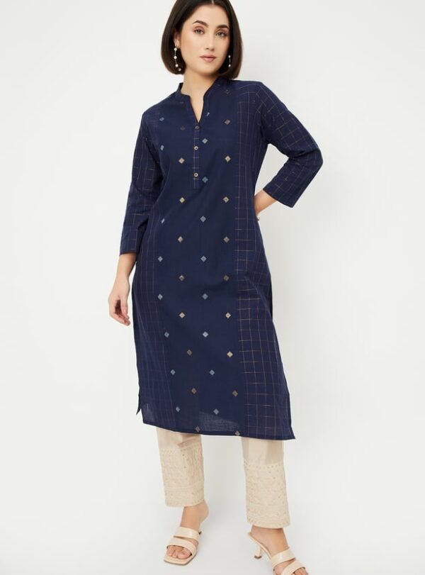 Women’s Traditional Straight Kurta with Intricate Embroidery