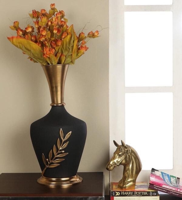 Multicolour Aluminium Round Shape Table Vase